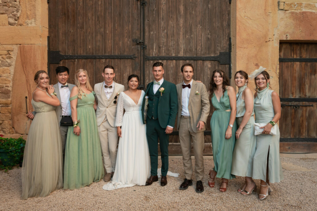 Photo de groupe mariage lyonnais wedding planner