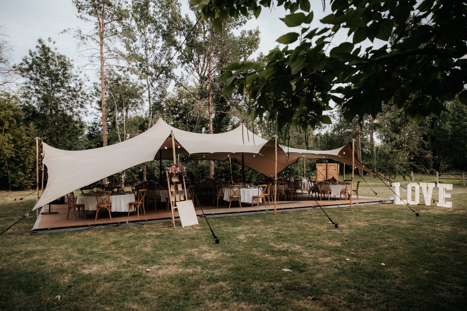 Lucie & Thomas - crédit photo Emilie Soler - Enjoy Evènements Bordeaux - wedding planner mariage